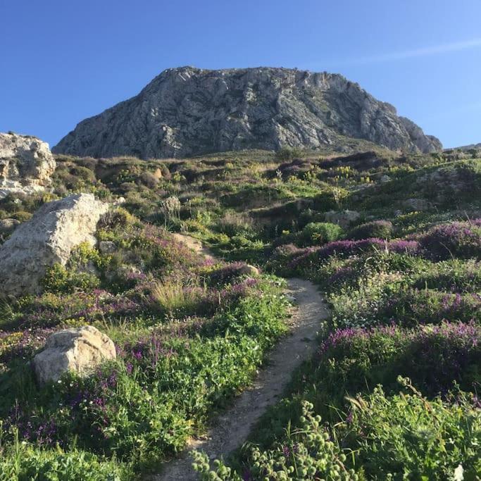 Aνεξάρτητη Παραδοσιακή Πέτρινη Κατοικία Corinto Exterior foto