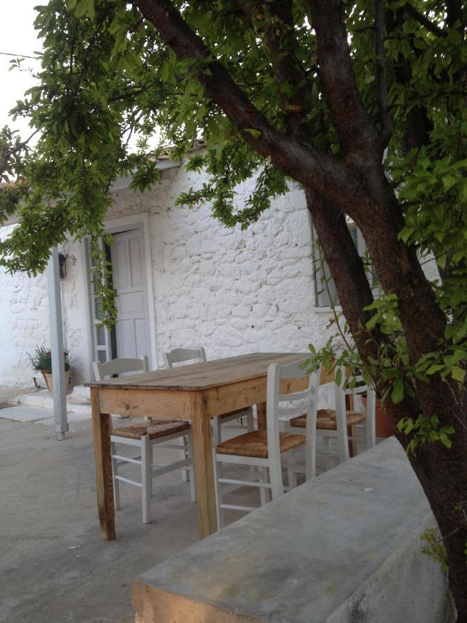 Aνεξάρτητη Παραδοσιακή Πέτρινη Κατοικία Corinto Exterior foto